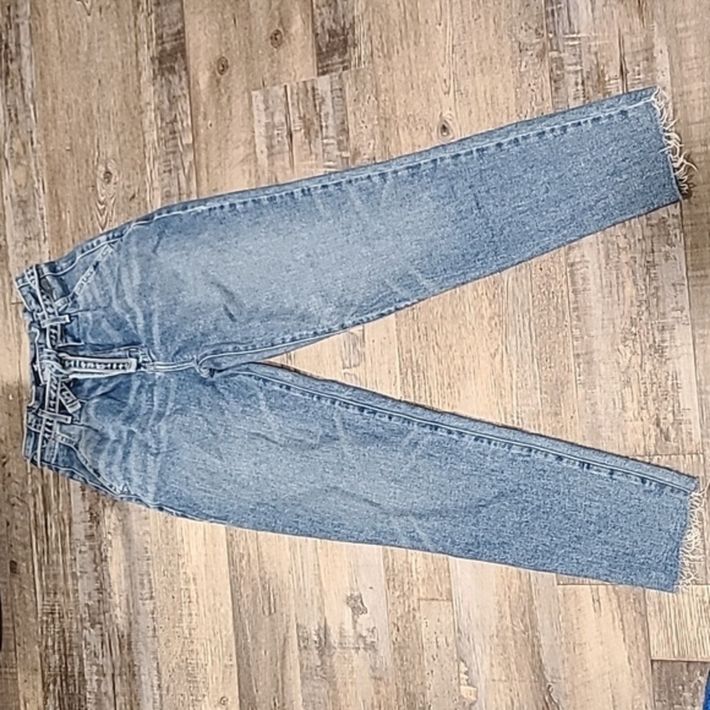 Hollister‎ Ultra High Rise Mom Jeans | Vintage Stretch | Size 0R​